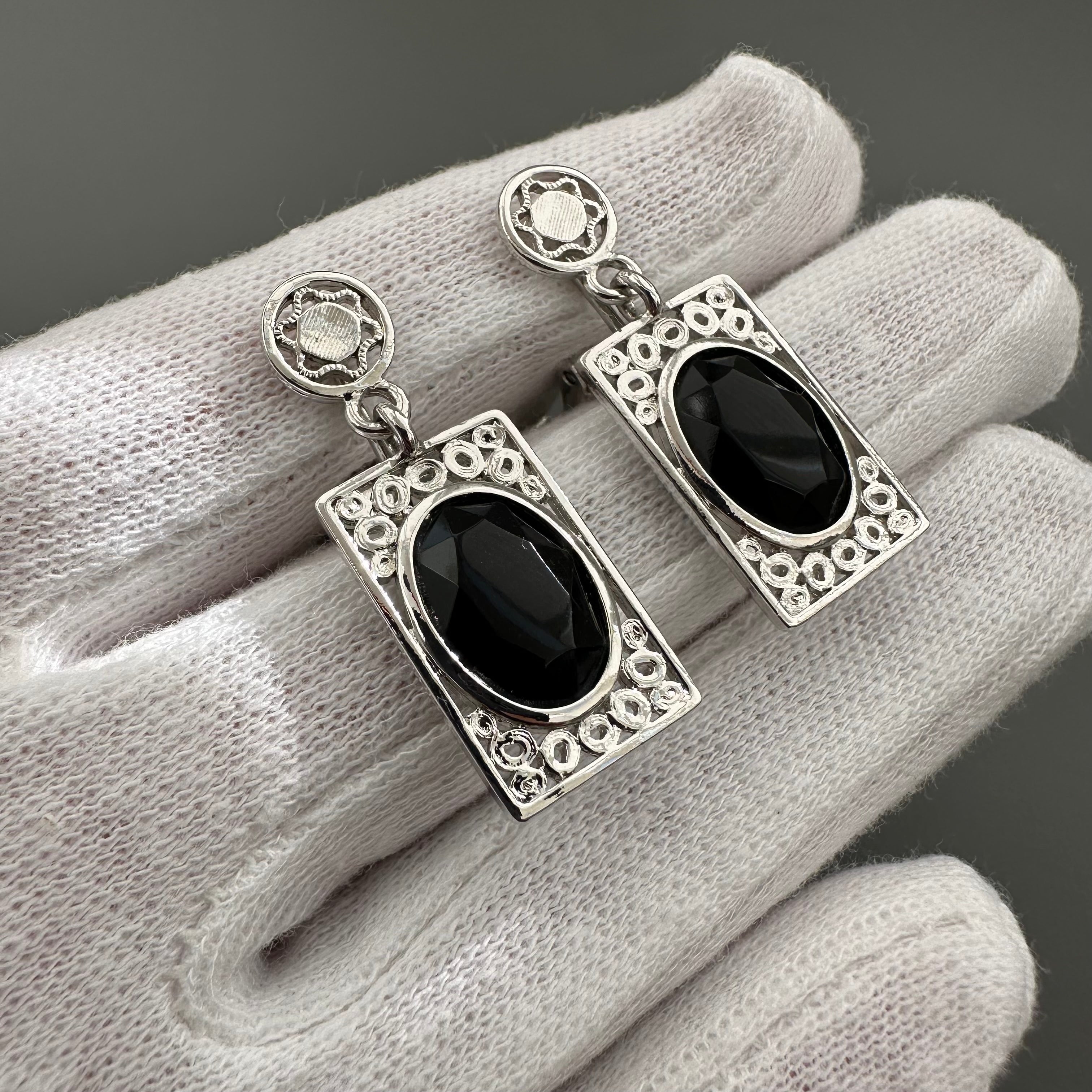 Vintage EMMONS silver tone and black necklace & clip on earrings set