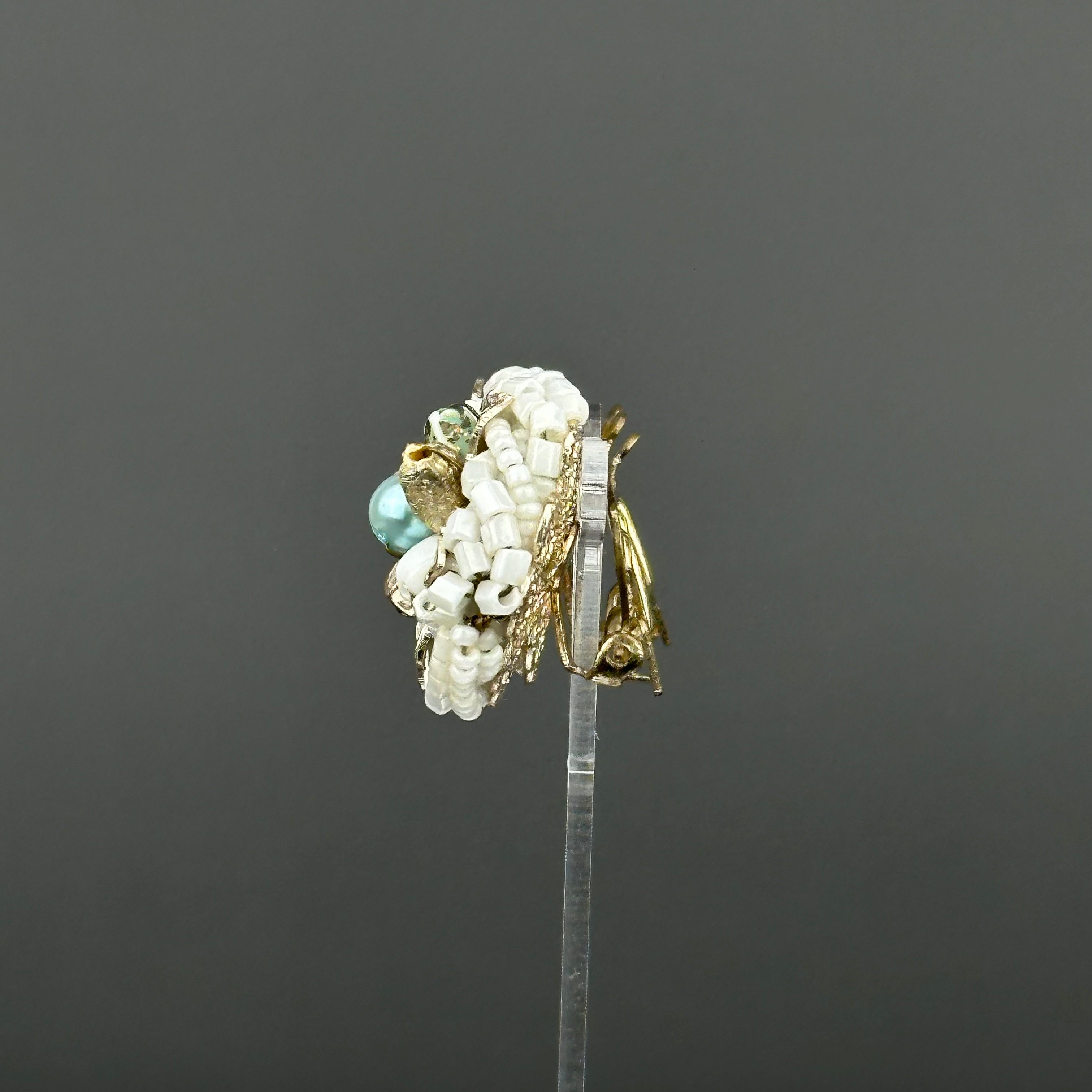 Vintage Japan Ivory & gold beaded clip on earrings