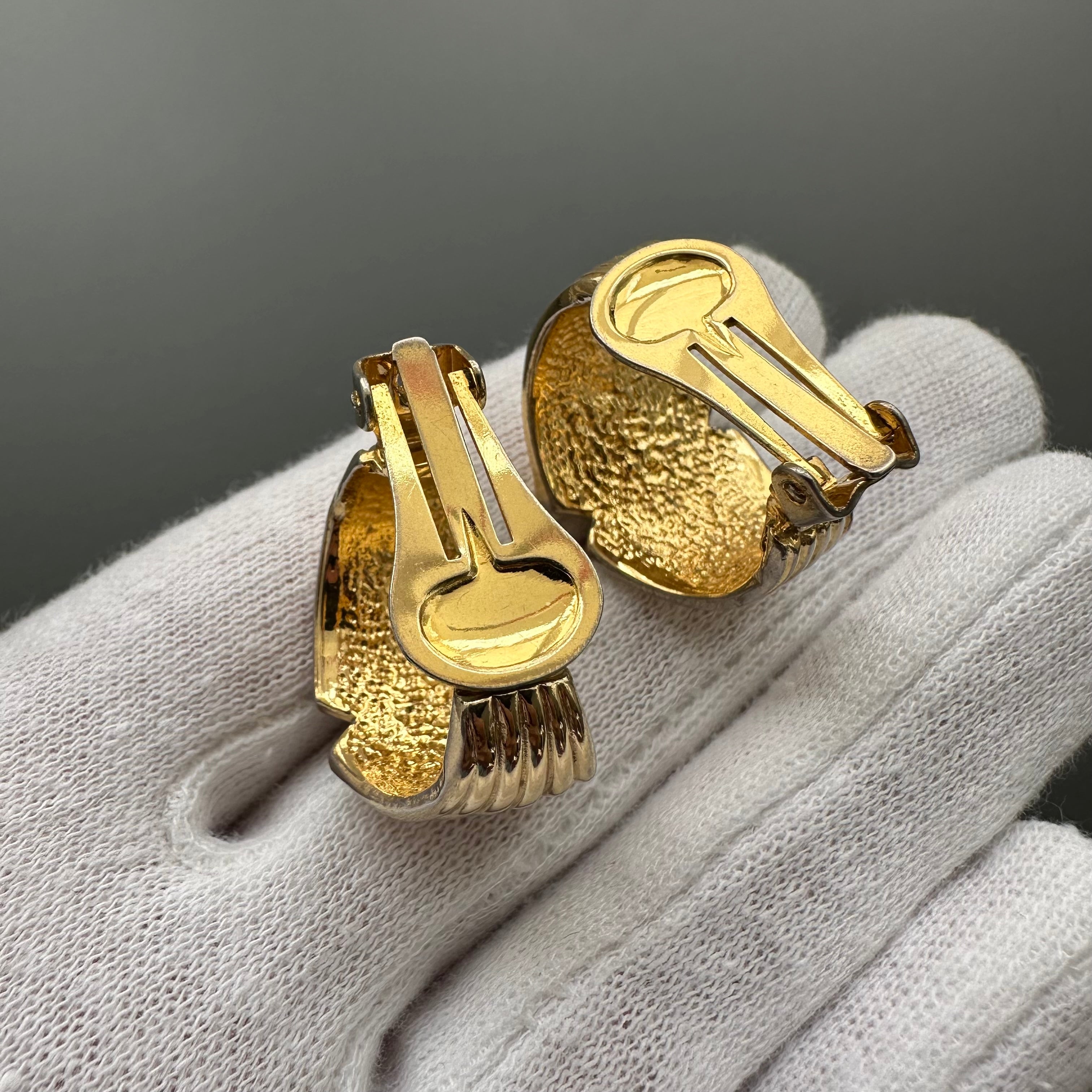 Vintage gold-tone and black textured hoop clip-on earrings