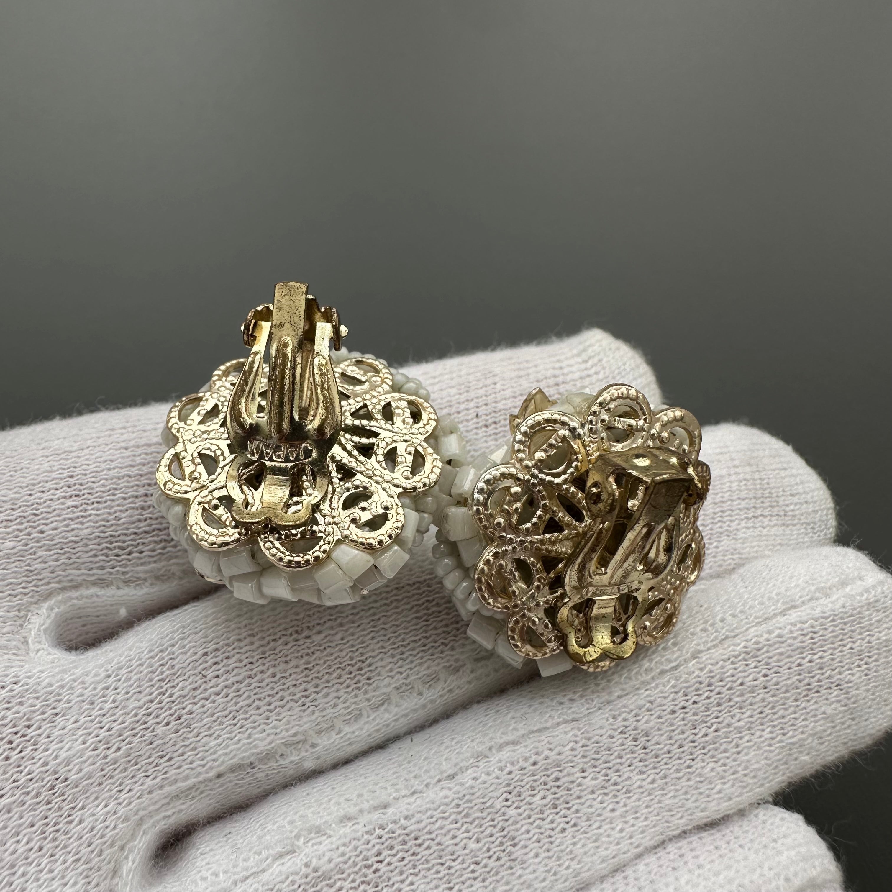 Vintage Japan Ivory & gold beaded clip on earrings