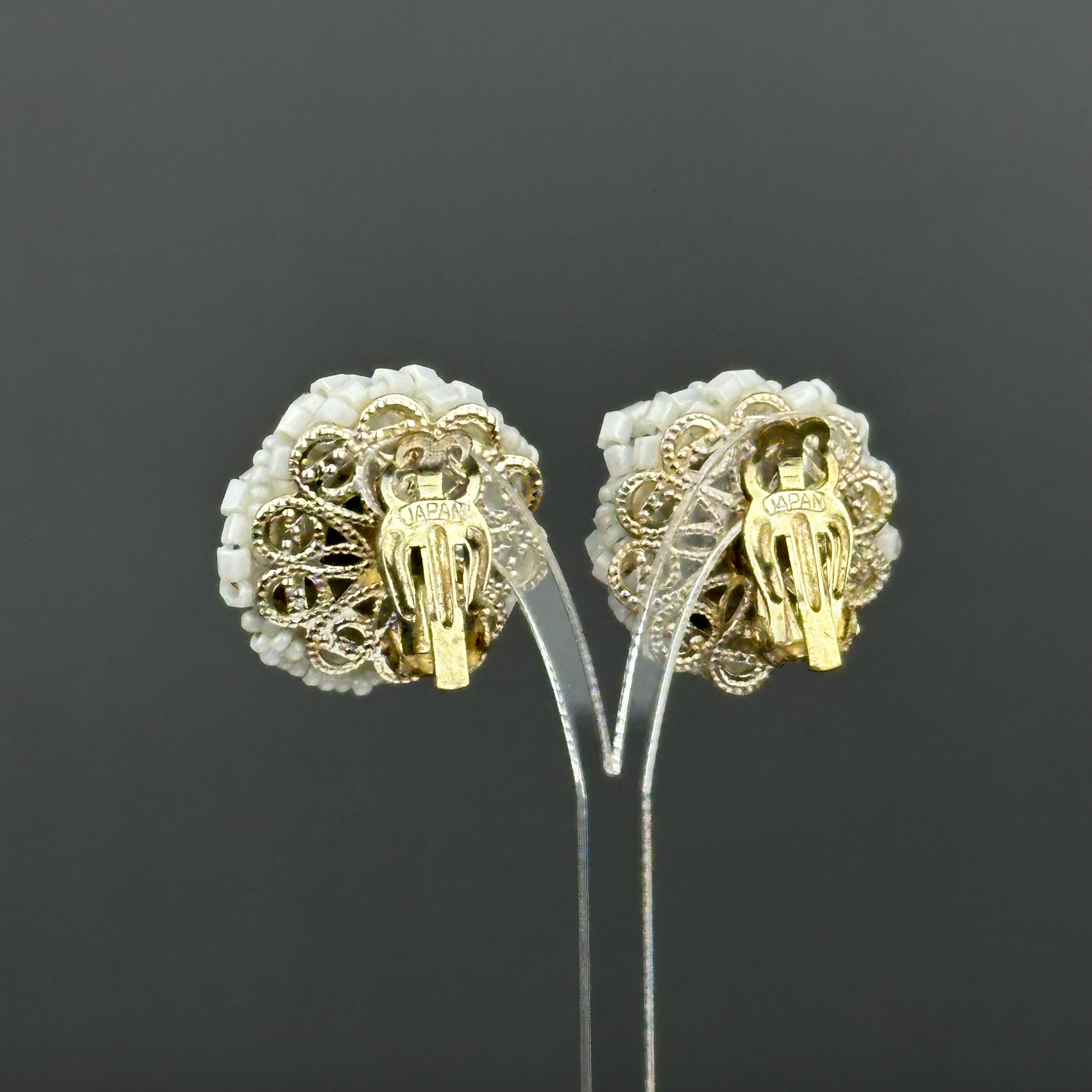 Vintage Japan Ivory & gold beaded clip on earrings