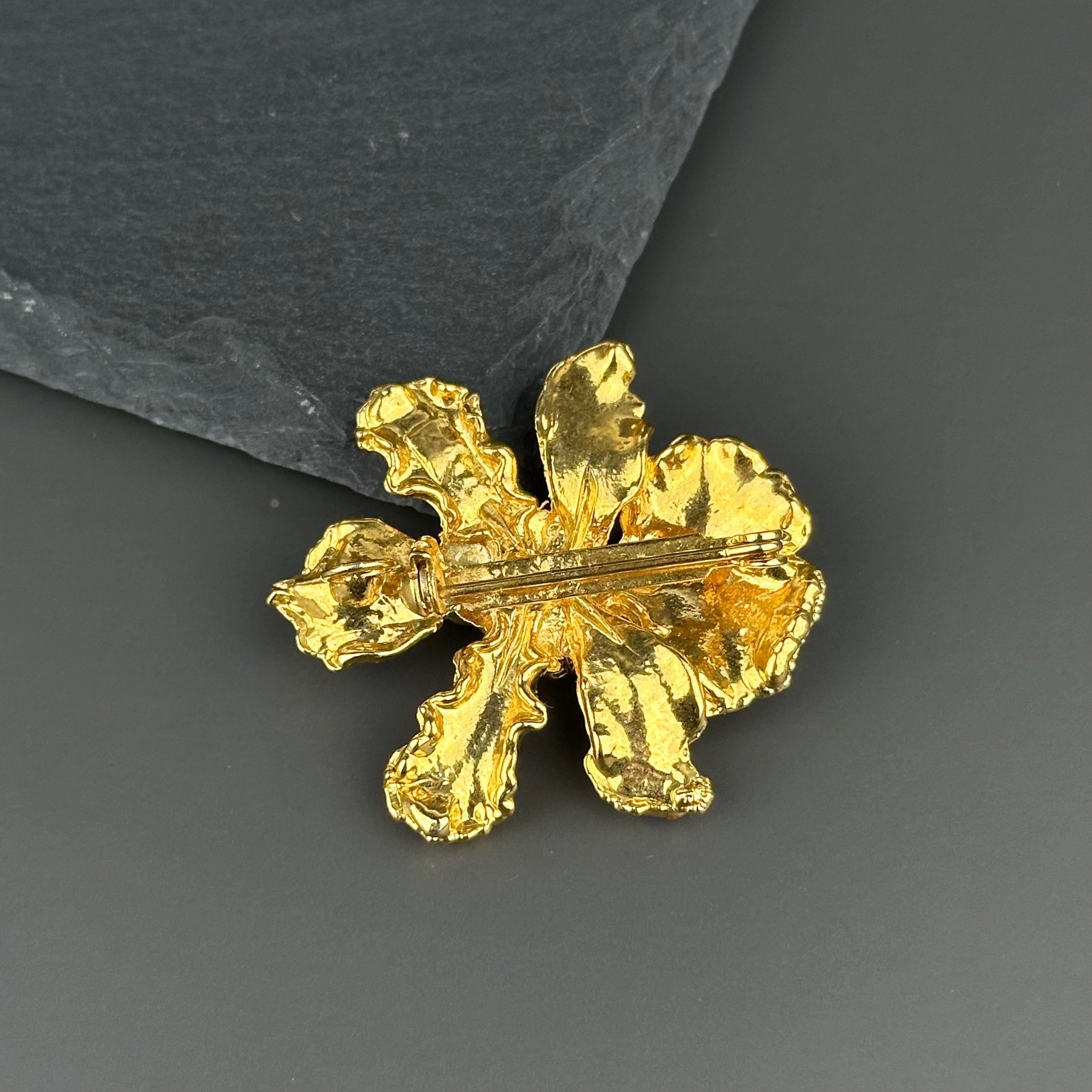 Vintage gold-tone and pink enamel flower brooch pendant