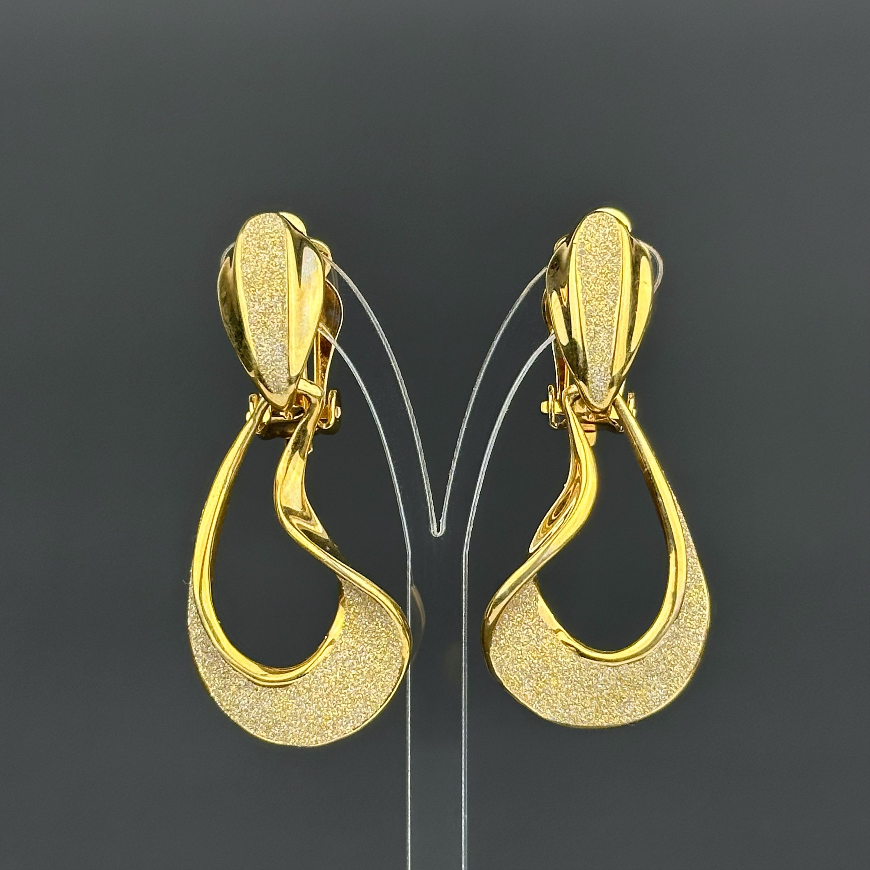 Vintage Dolphin Ore dangle drop clip-on earrings