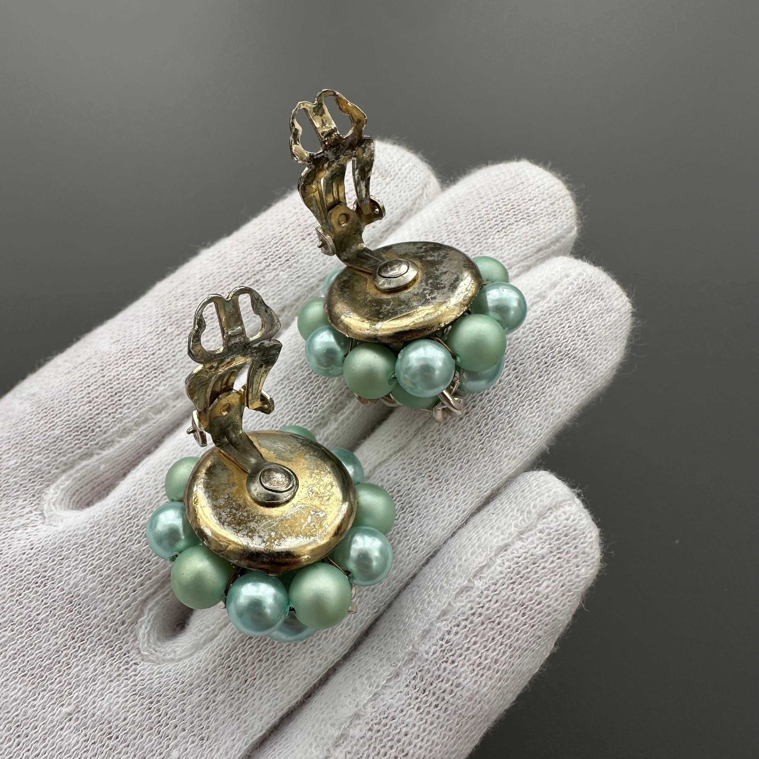 Vintage Japan mint green & gold beaded clip on earrings