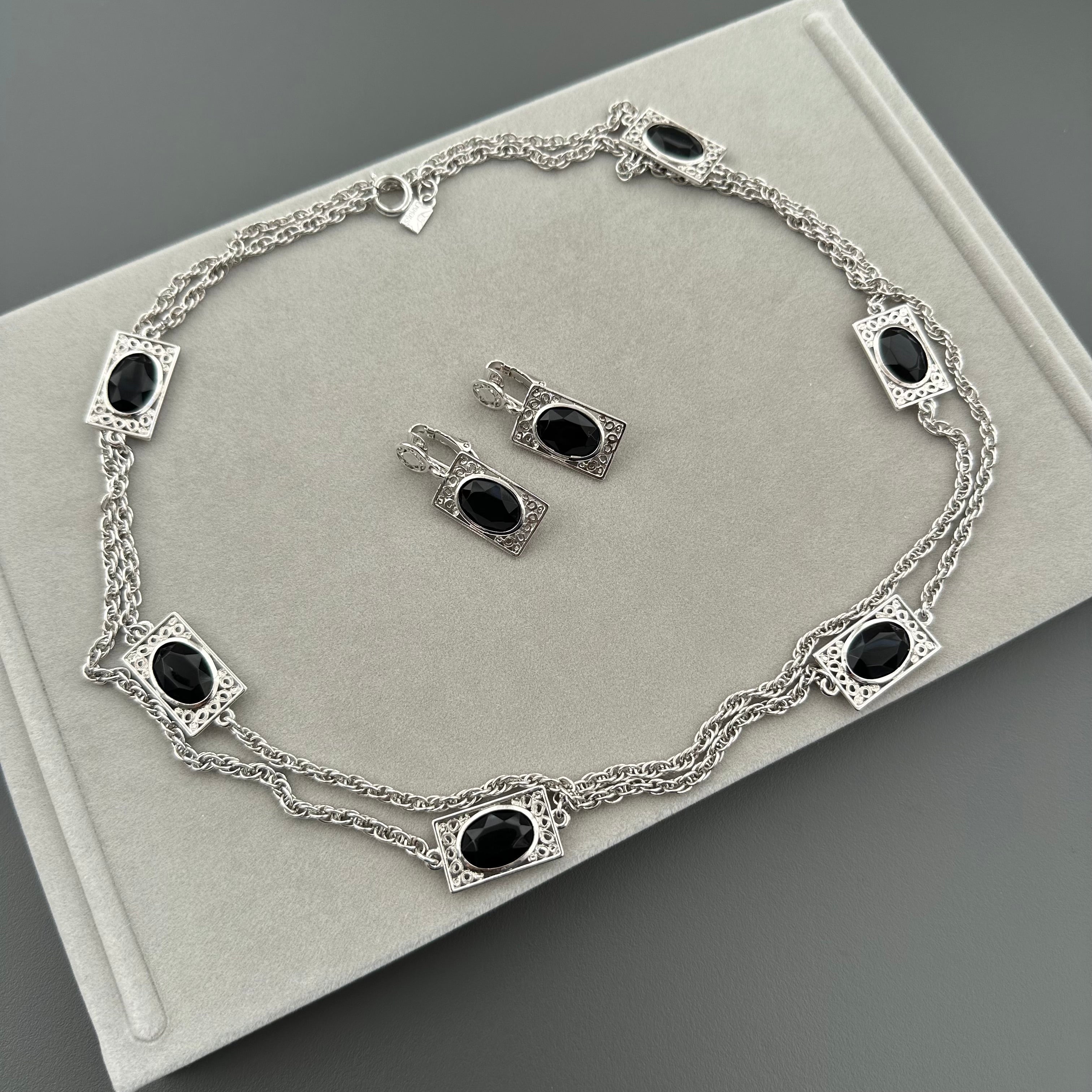 Vintage EMMONS silver tone and black necklace & clip on earrings set