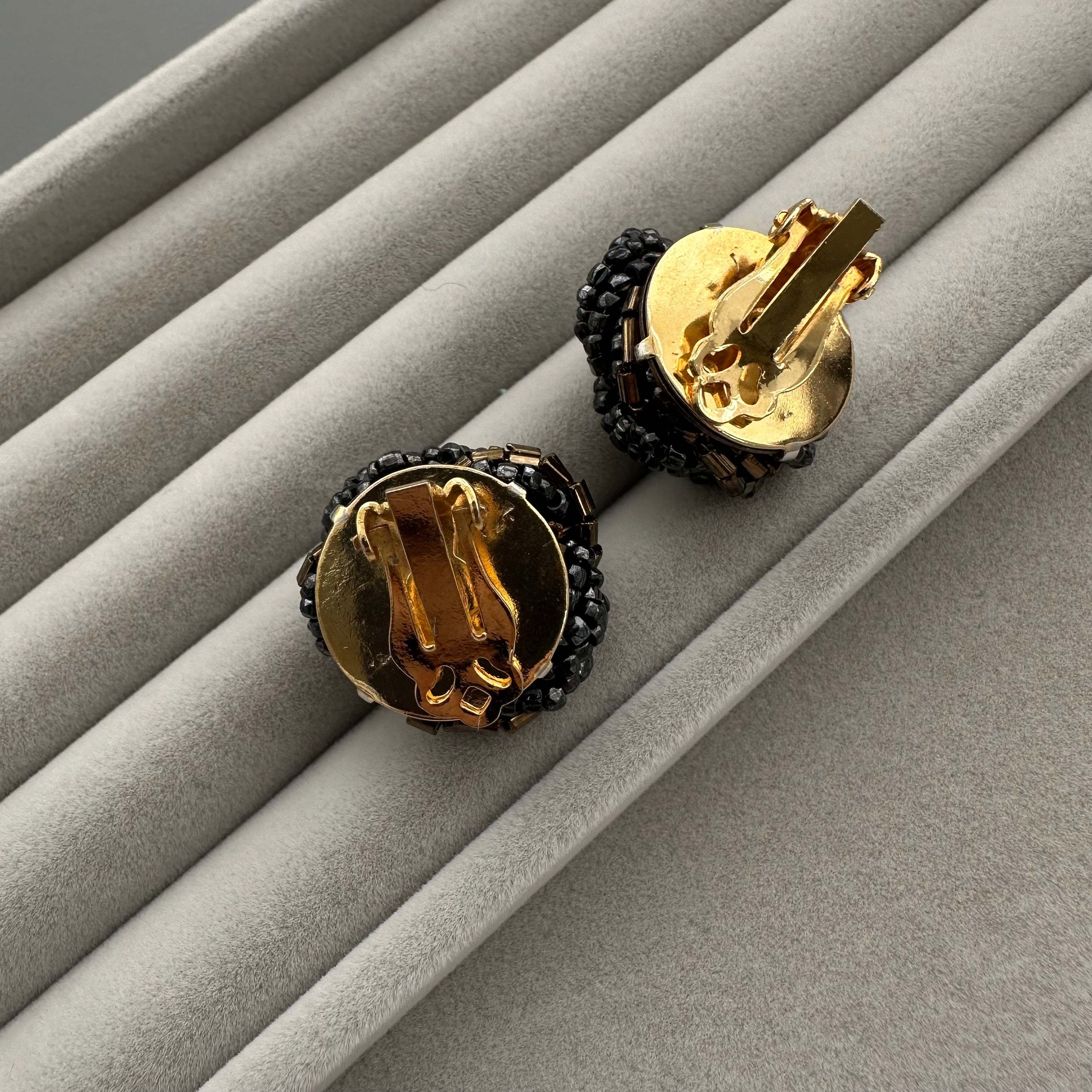 Vintage black & brown glass seed beads clip-on earrings