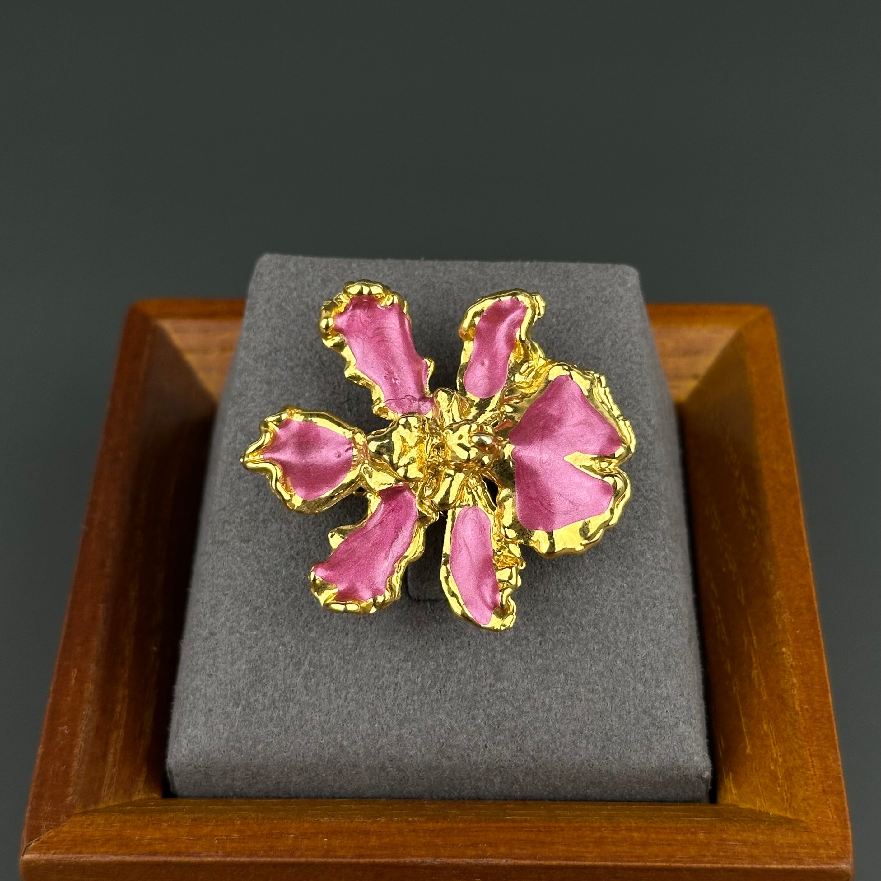 Vintage gold-tone and pink enamel flower brooch pendant