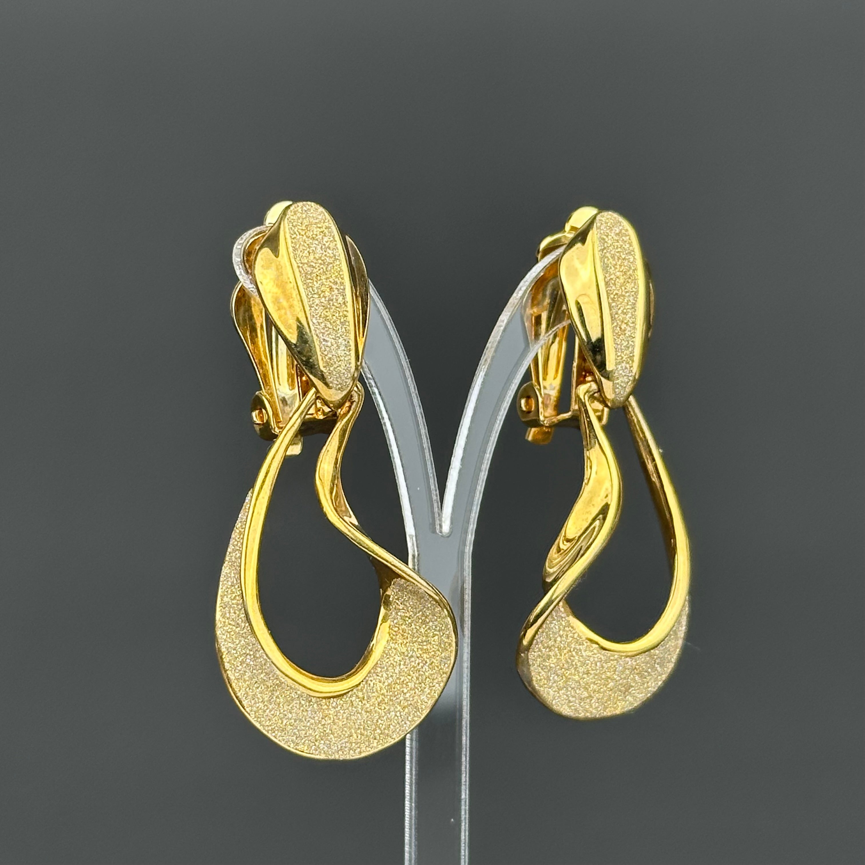 Vintage Dolphin Ore dangle drop clip-on earrings