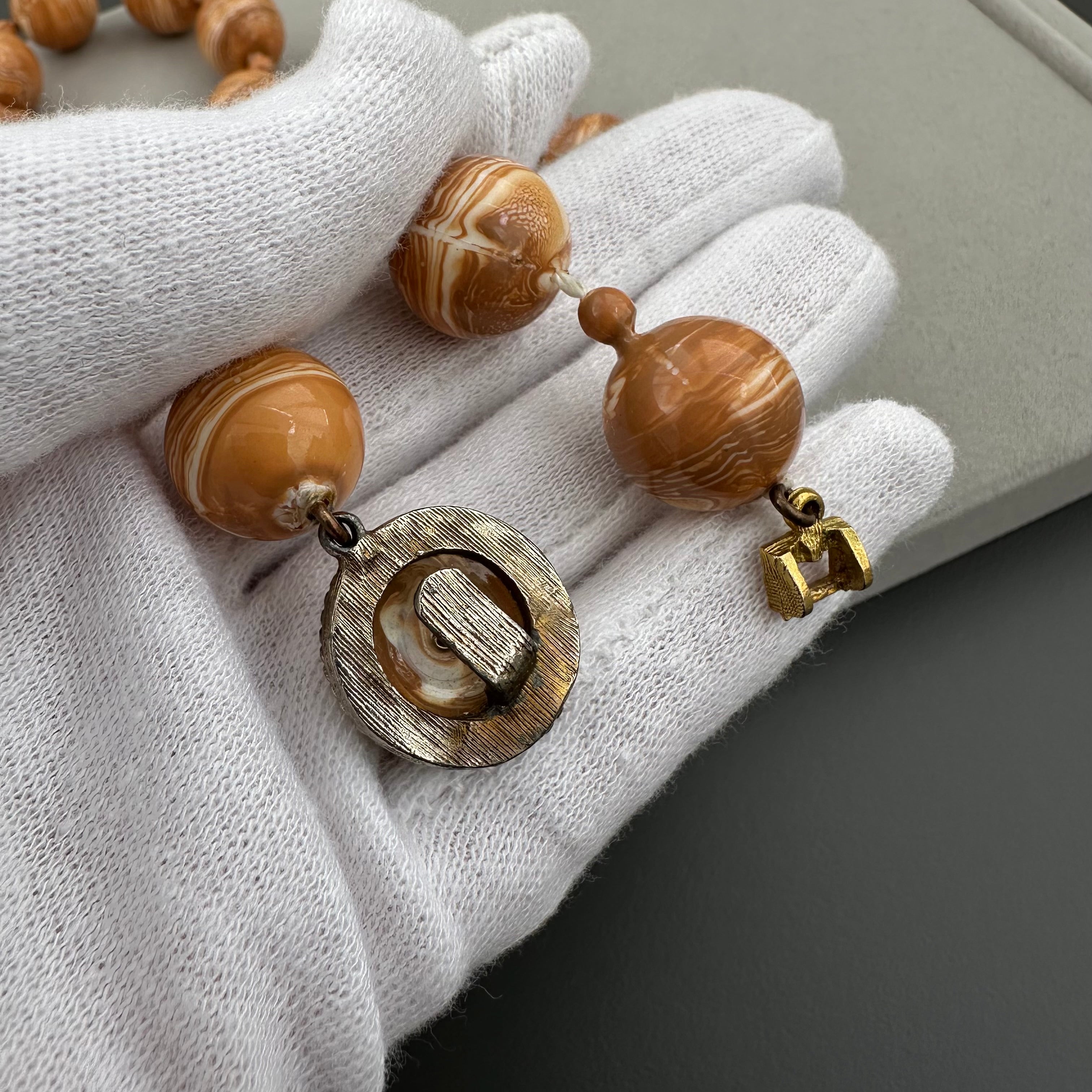 Vintage brown marble effect plastic beaded necklace