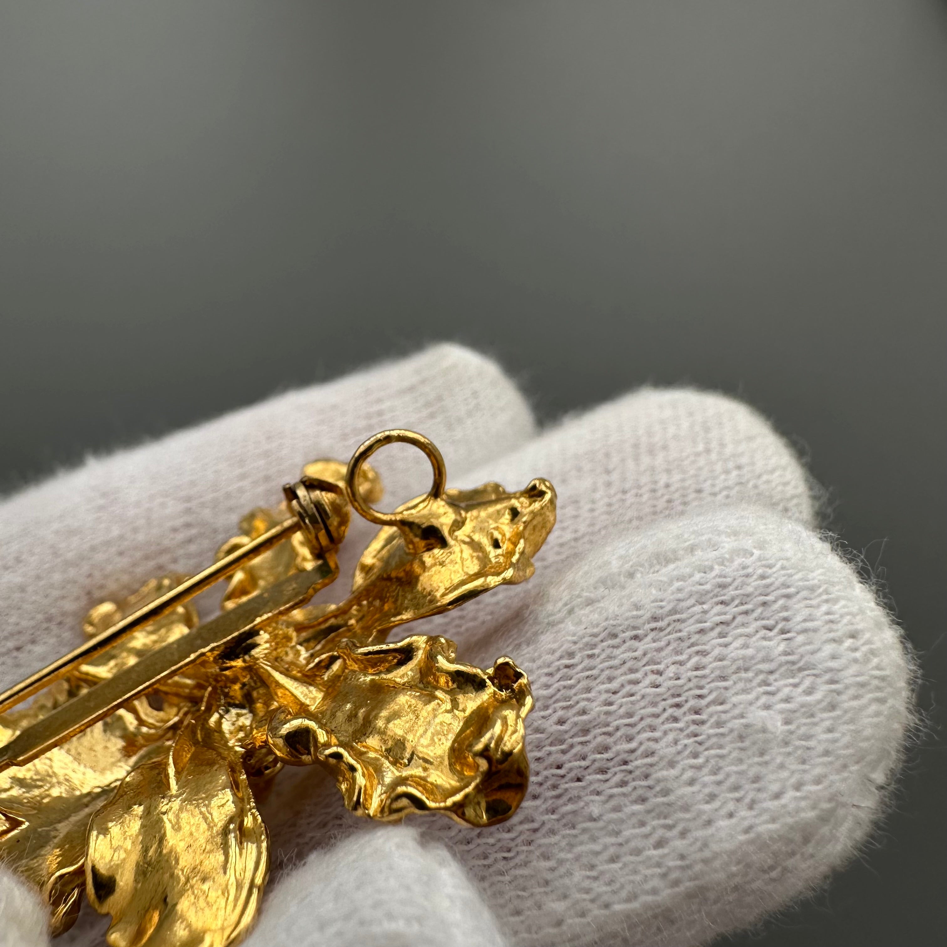 Vintage gold-tone and pink enamel flower brooch pendant