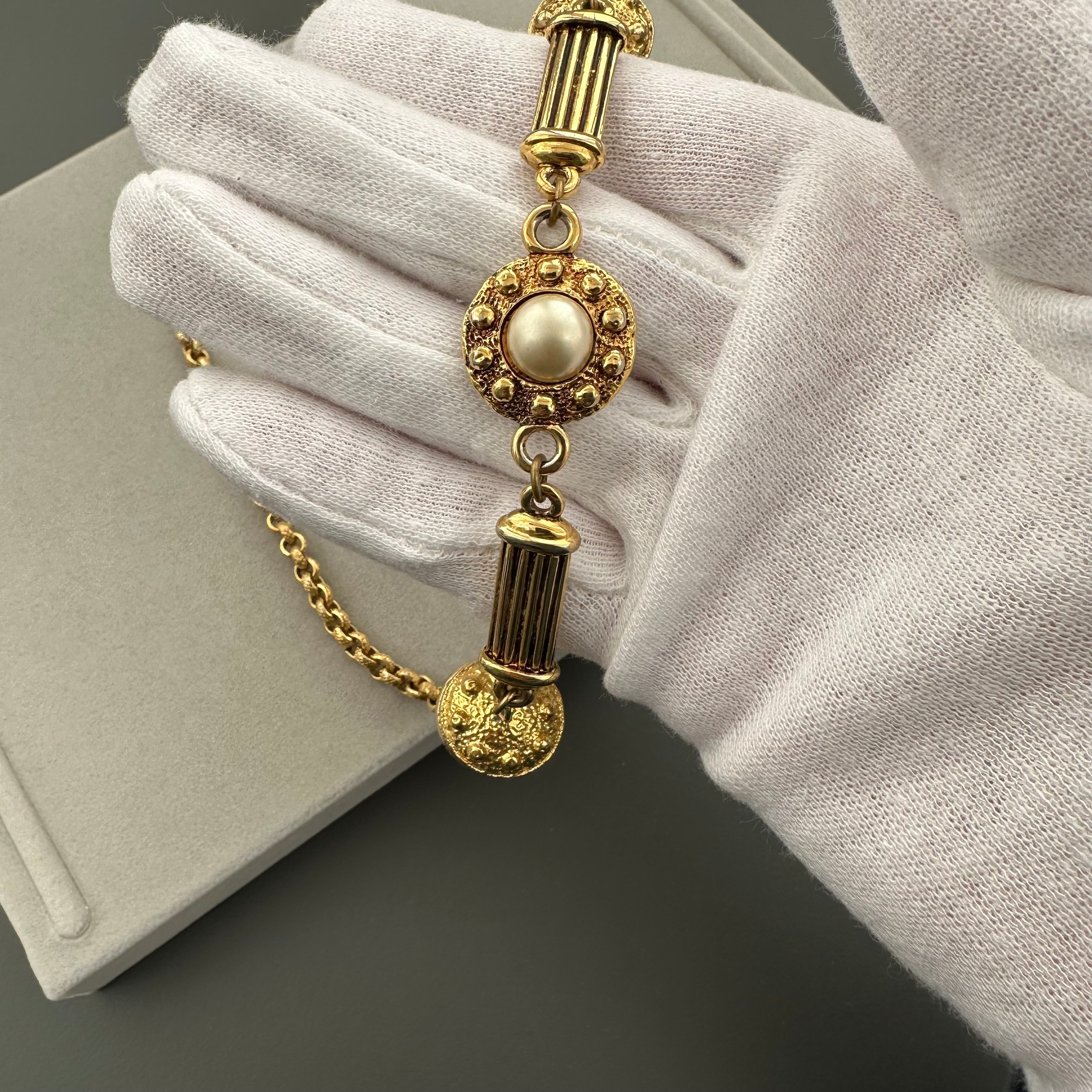 Vintage gold-tone and faux pearls choker necklace