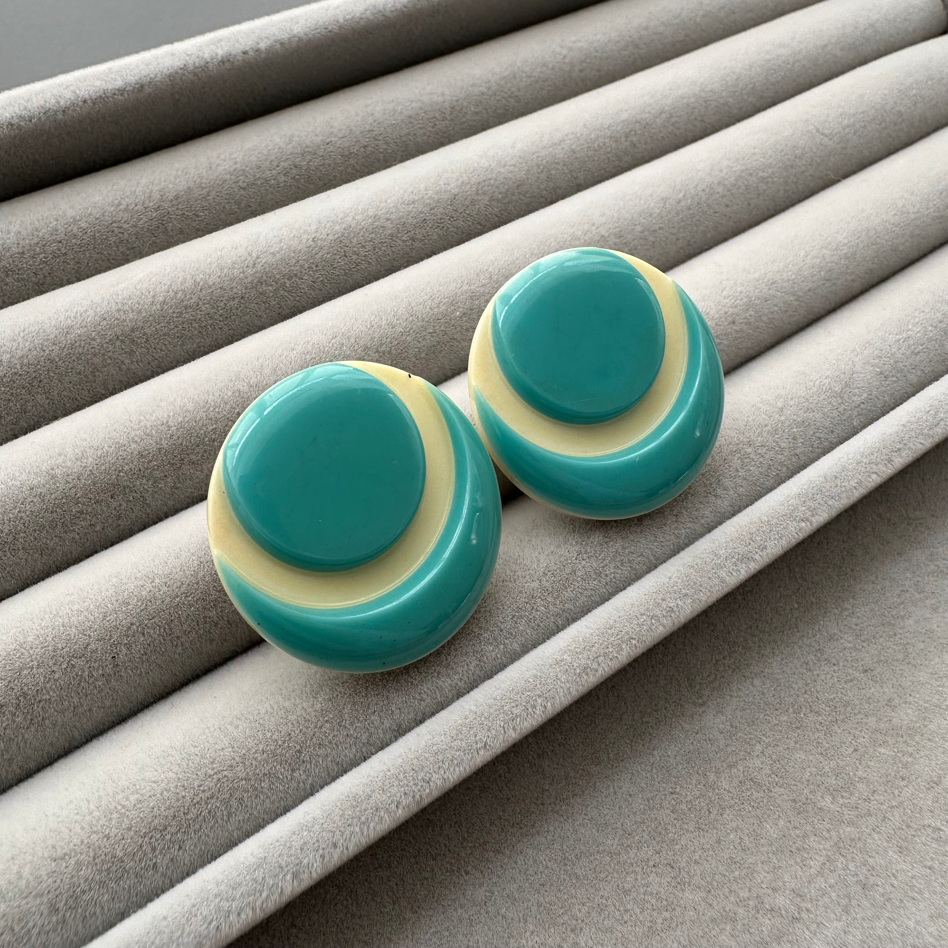 Vintage turquoise and creme round clip on earrings