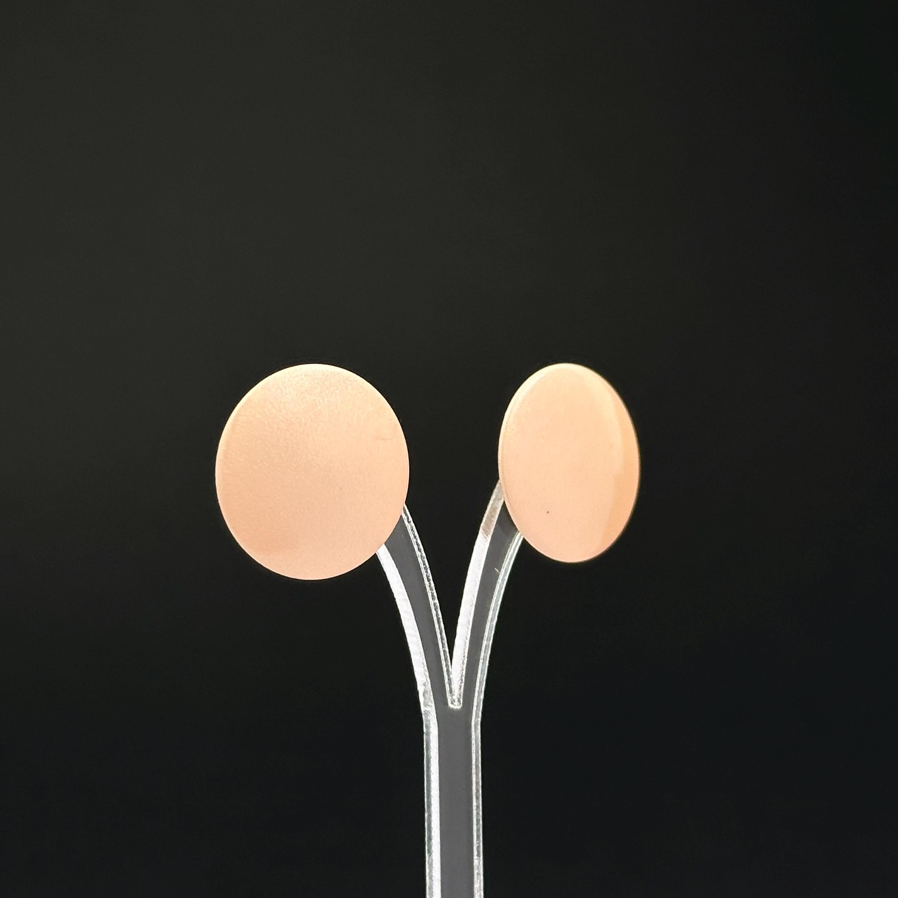 Vintage beige enamel round enamel earrings