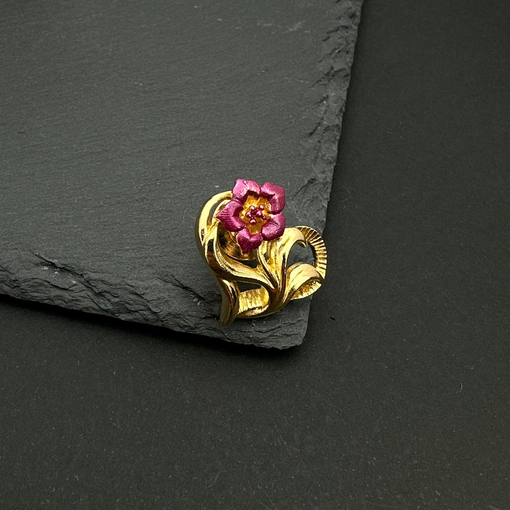 Vintage AVON gold tone heart and pink flower lapel pin