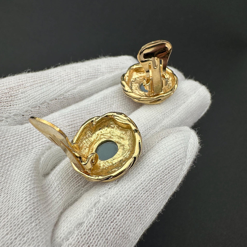 Vintage gold tone and amber glass stones clip-on earrings