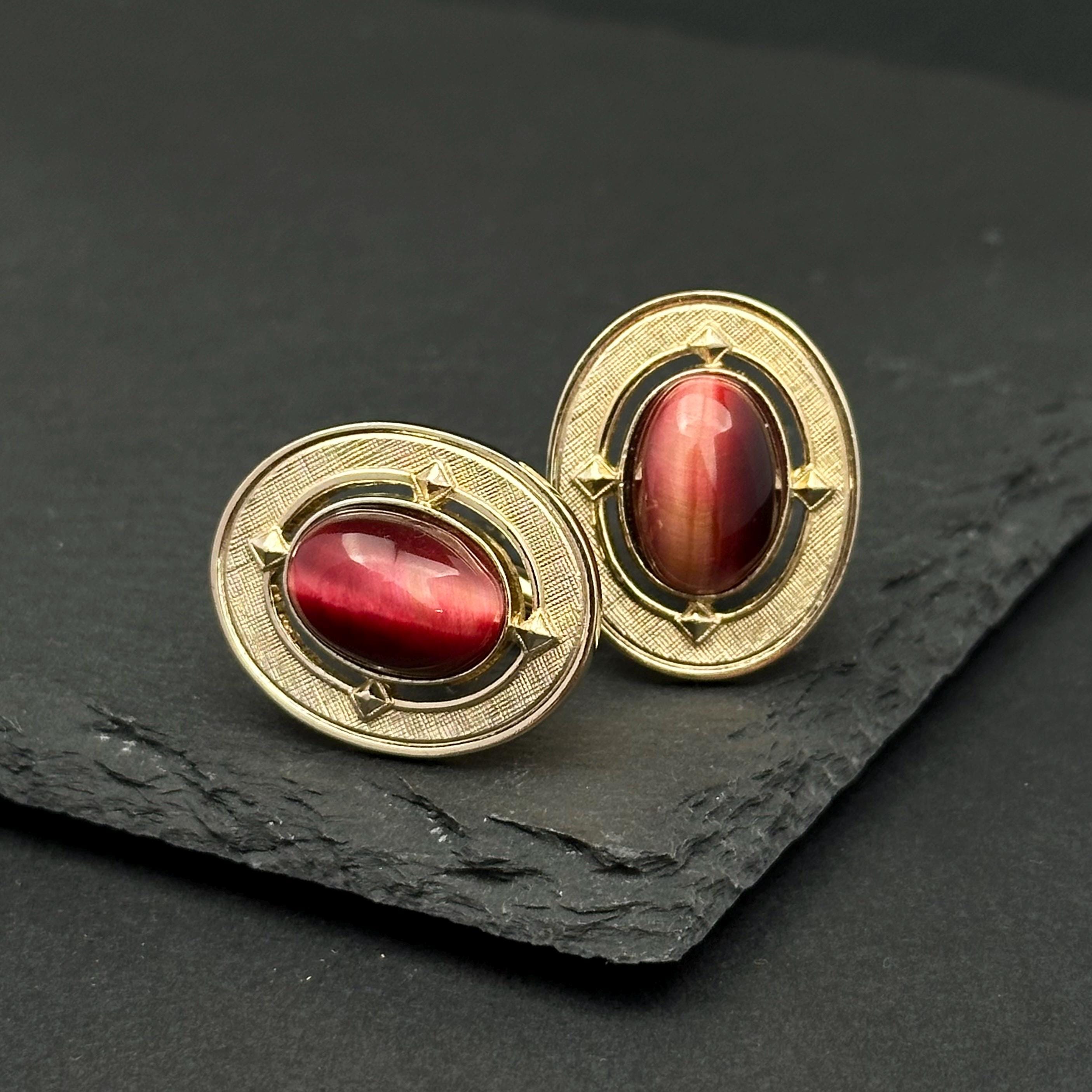 Vintage Dante gold-tone and red cat’s rye cabochons cufflinks