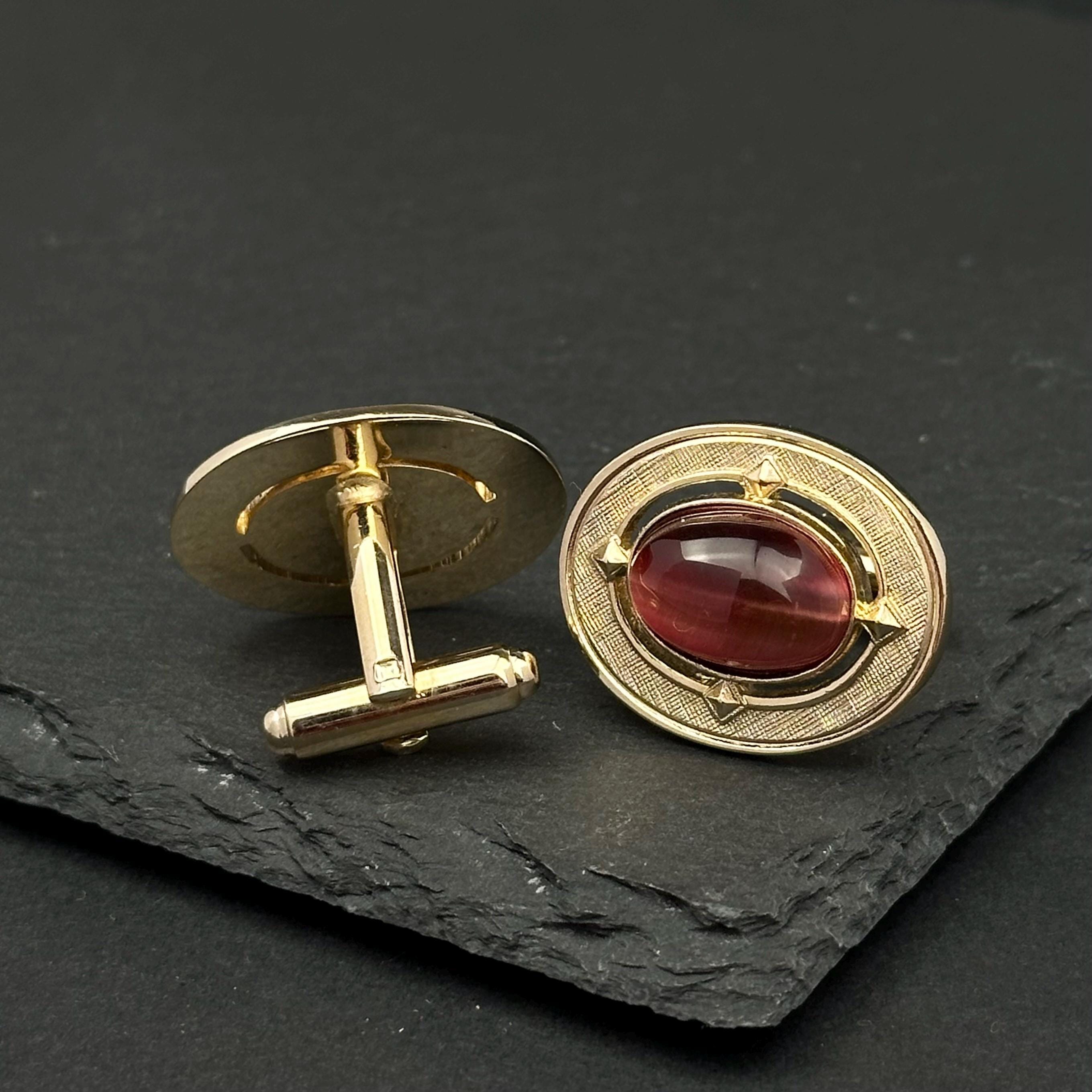 Vintage Dante gold-tone and red cat’s rye cabochons cufflinks