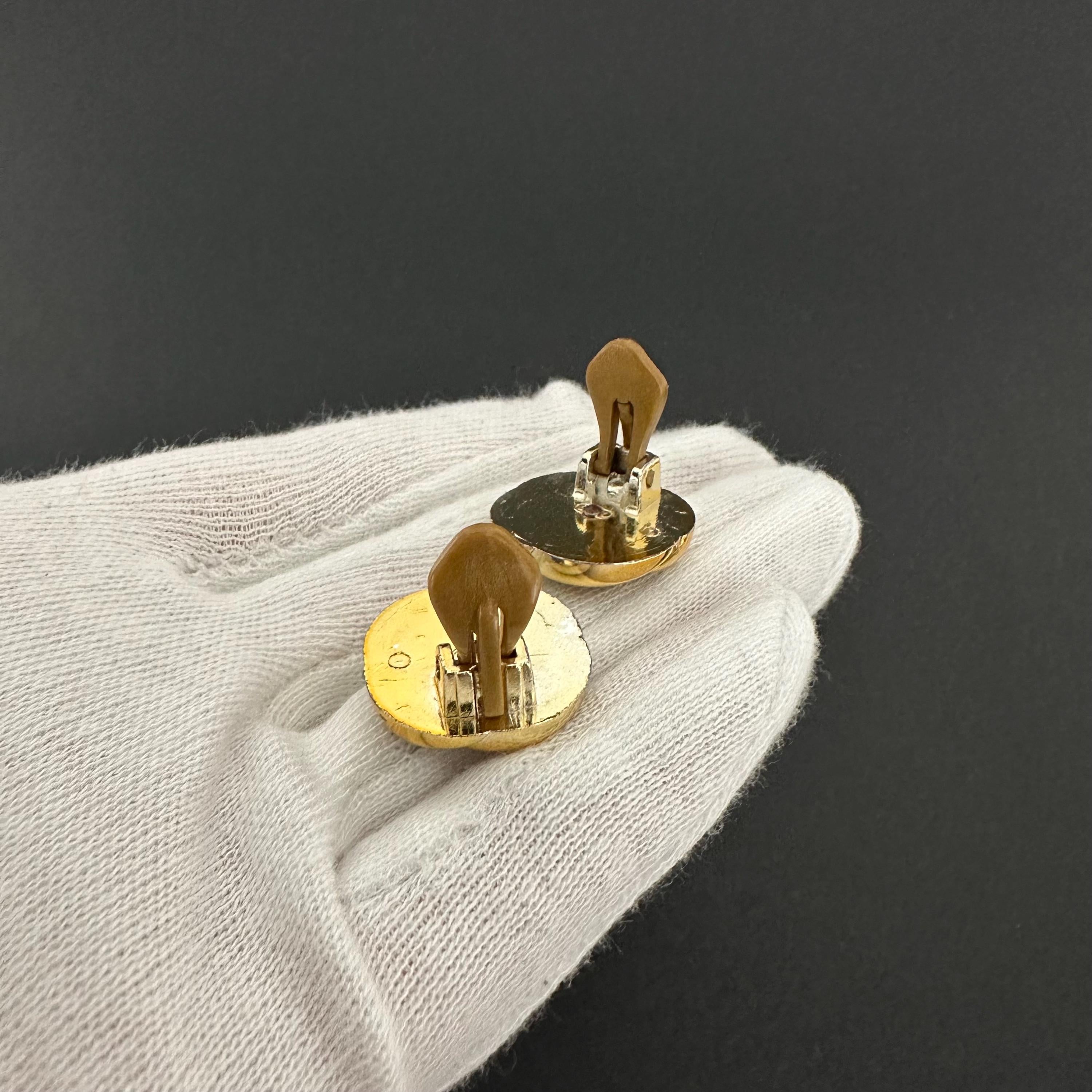 Vintage gold-tone and brown plastic clip-on earrings