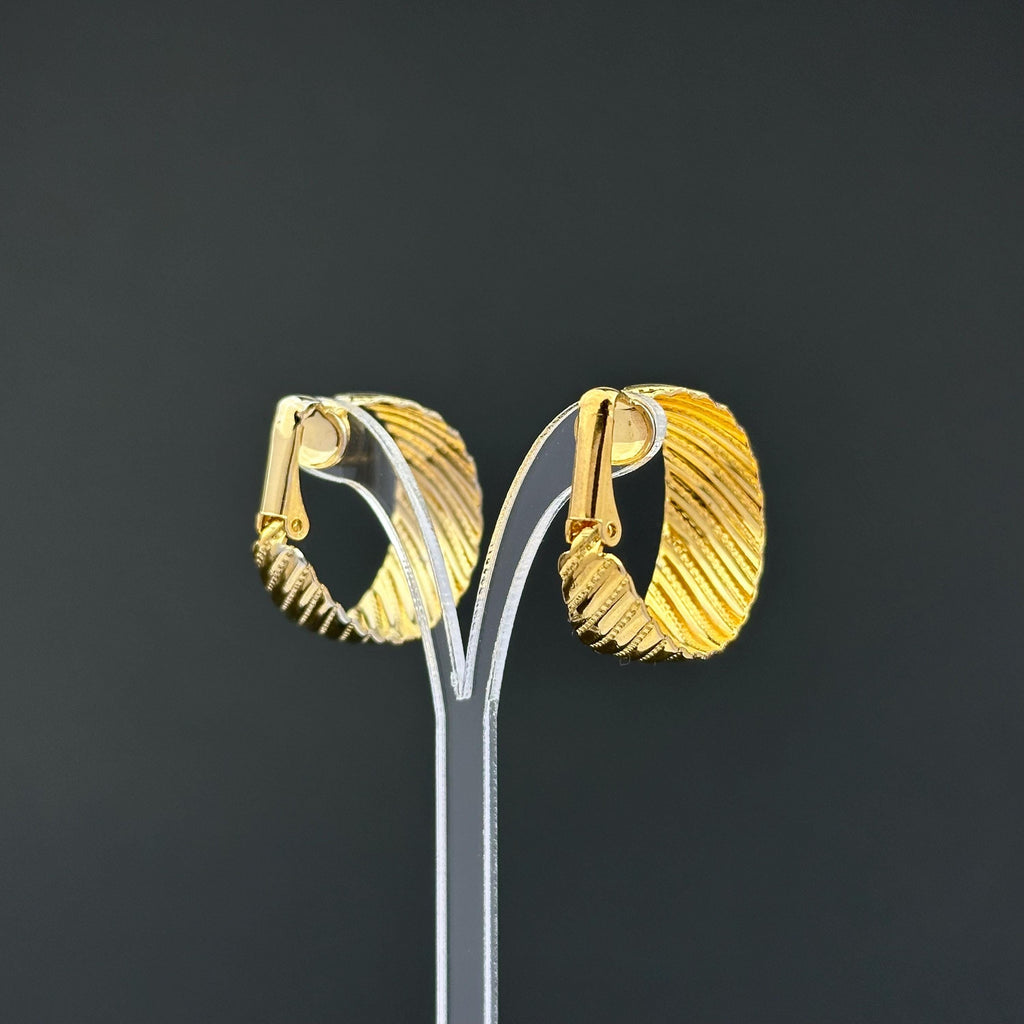 Vintage Y.R. gold-tone textured hoop clip-on earrings