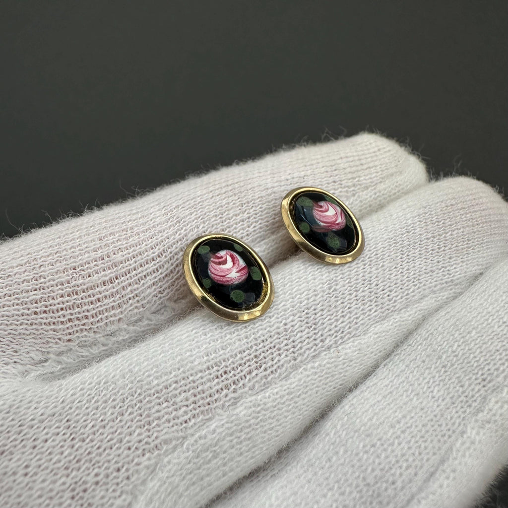 Vintage floral and black enamel small stud earrings