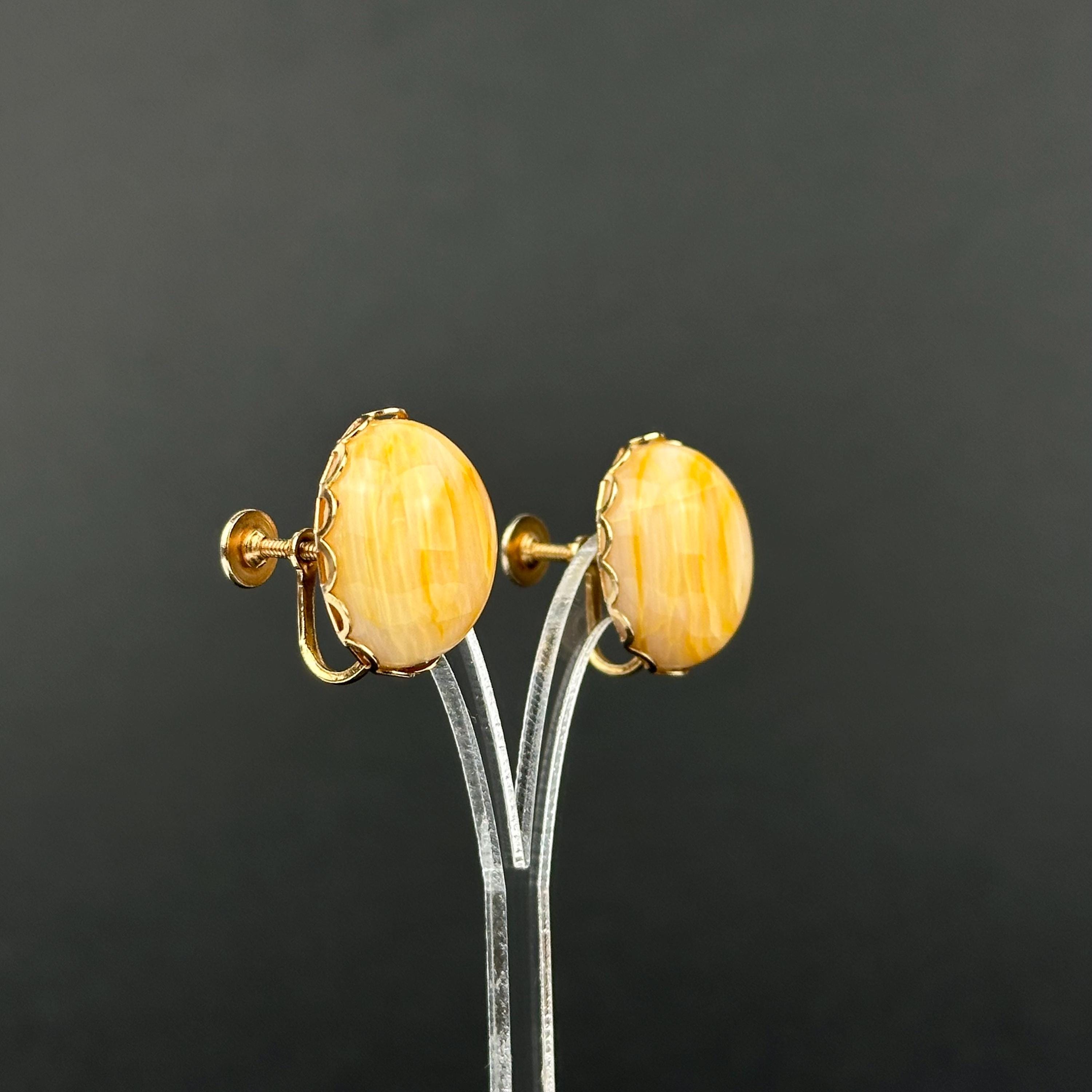 Vintage gold tone and yellow cabochon screw-back earrings