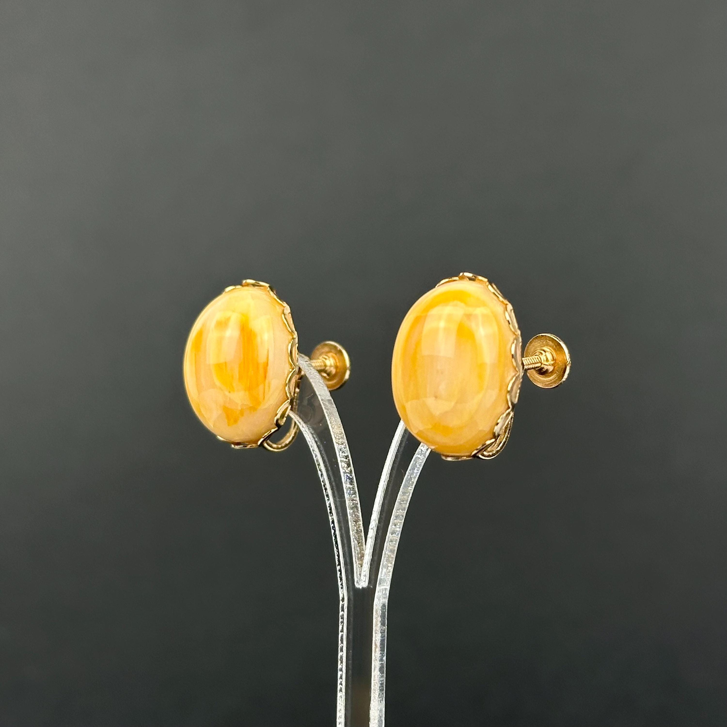 Vintage gold tone and yellow cabochon screw-back earrings