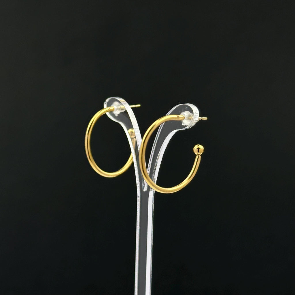 Vintage gold tone minimalist hoop earrings