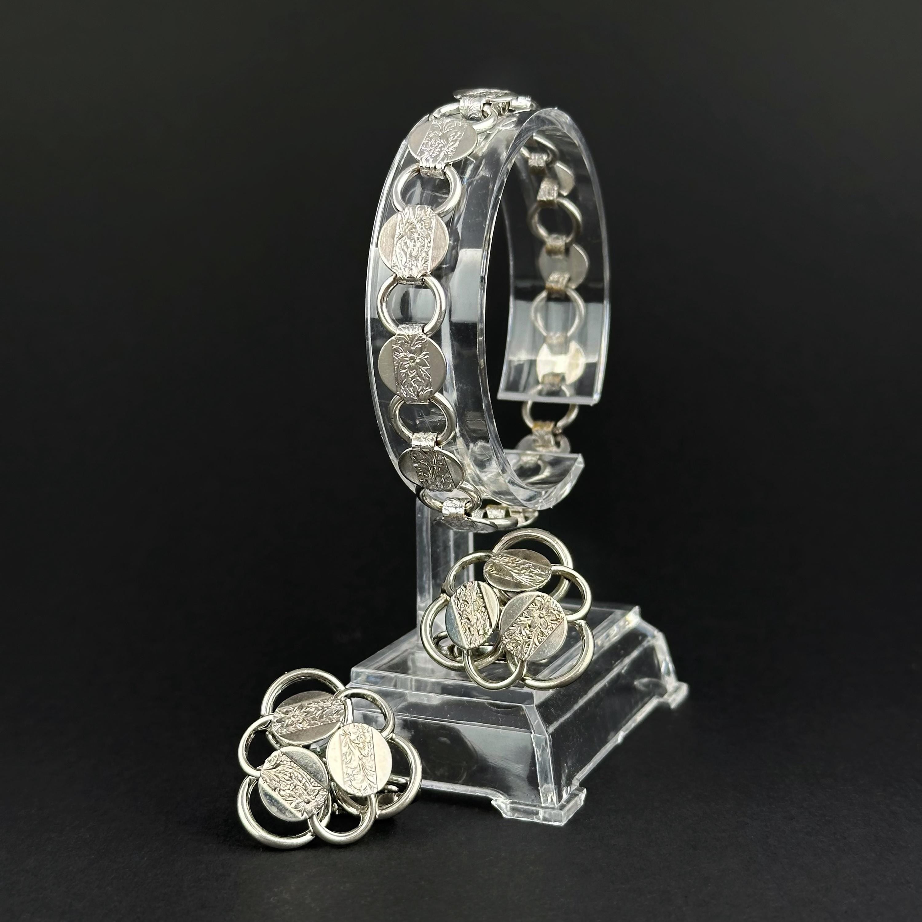 Vintage Sarah Coventry silver tone jewelry set