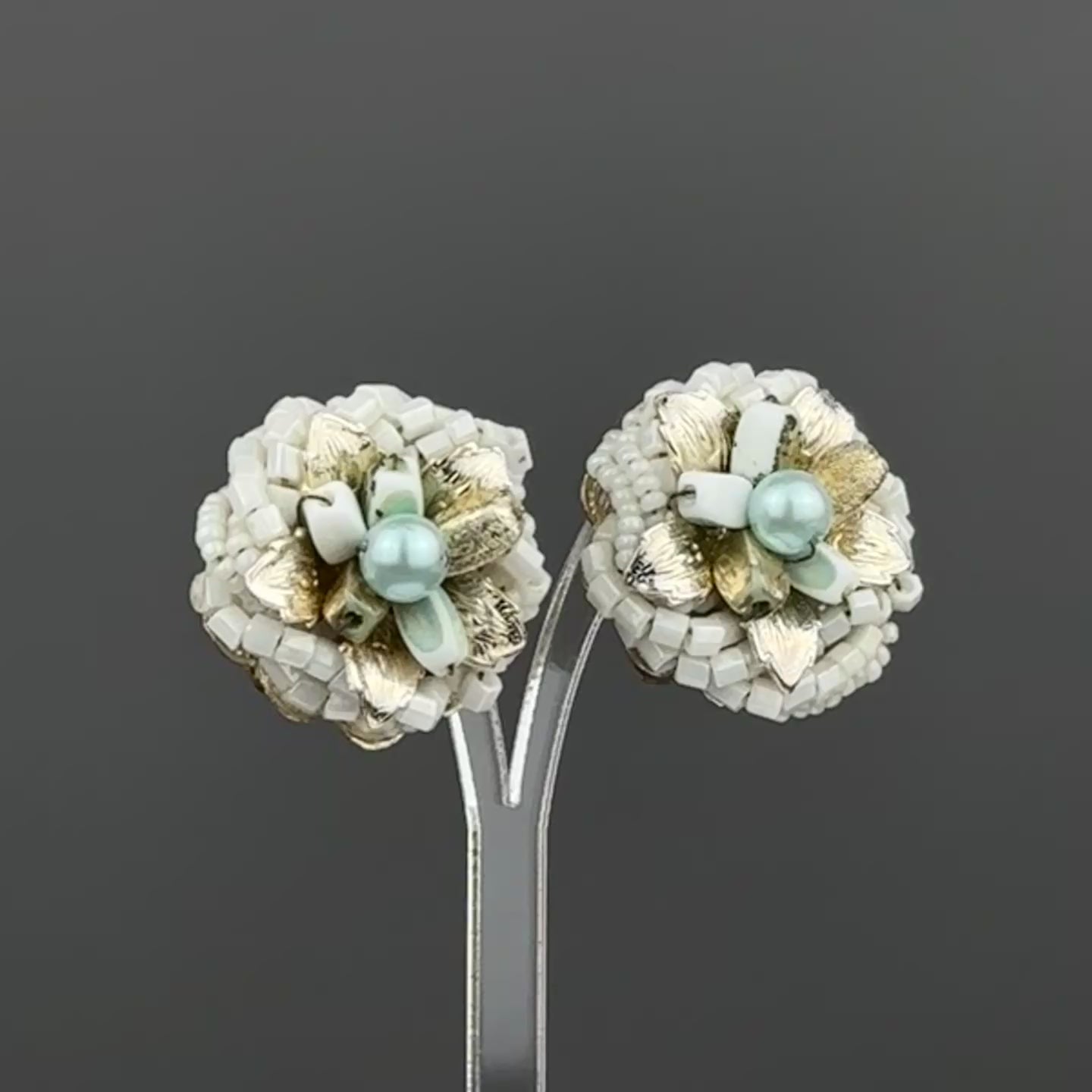 Vintage Japan Ivory & gold beaded clip on earrings