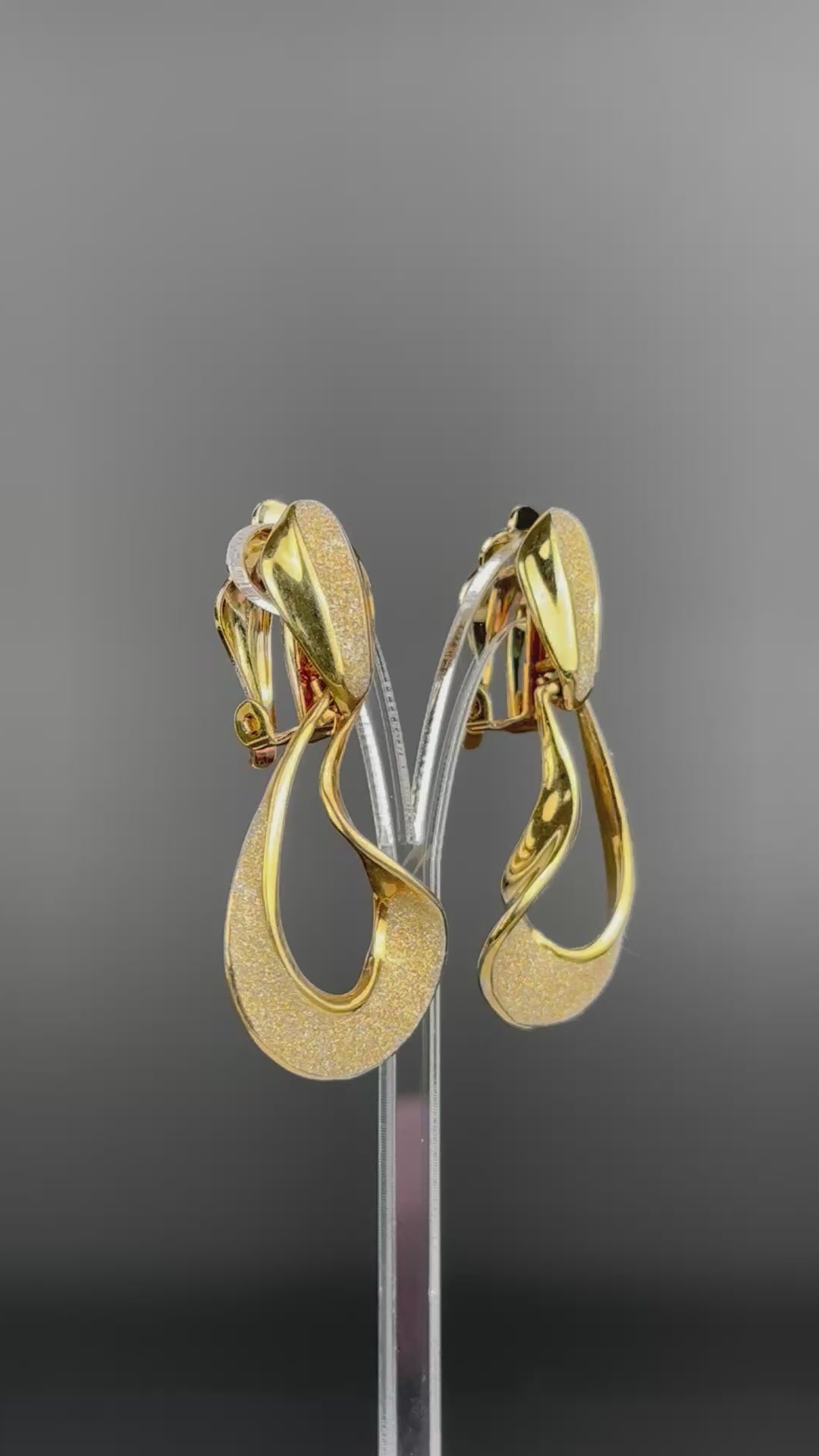 Vintage Dolphin Ore dangle drop clip-on earrings
